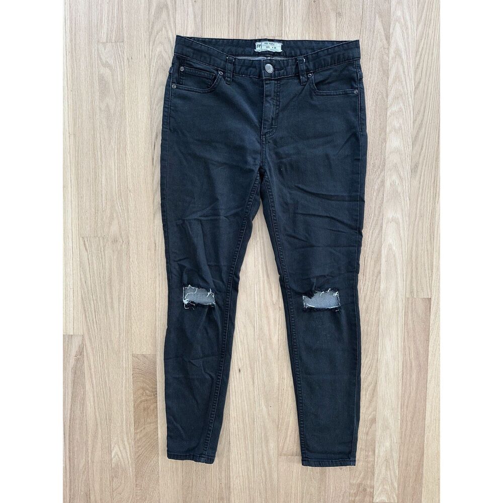 Free People High Rise Busted Black Distressed Skinny Jeans Womens size 28 Pants